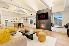 Central and Luxury 2BR Suite with Den & BBQ, Sleeps 6!